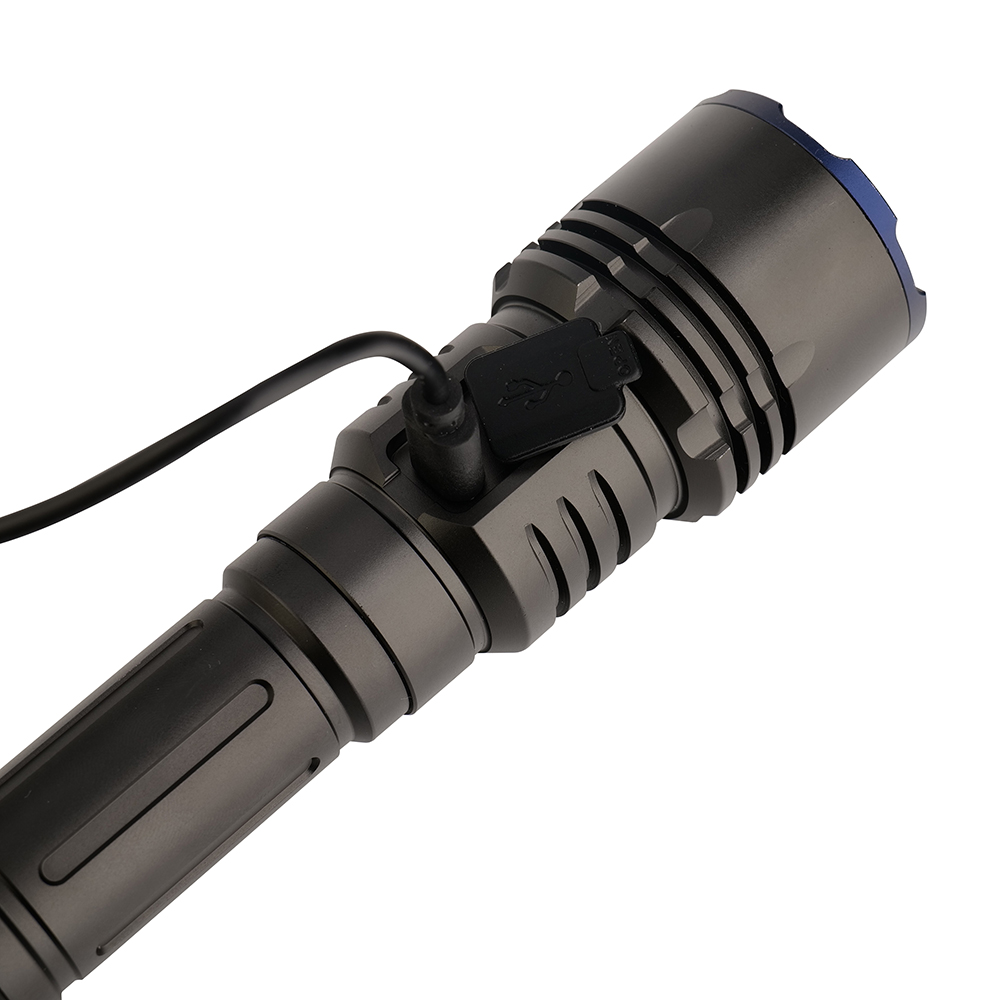 強(qiáng)光手電筒